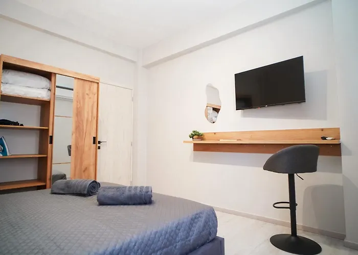 Elarion Elegant Port By Nestivo Hospitality Apartment *