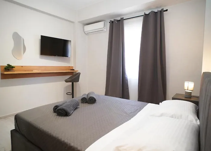 Elarion Elegant Port By Nestivo Hospitality Apartment *